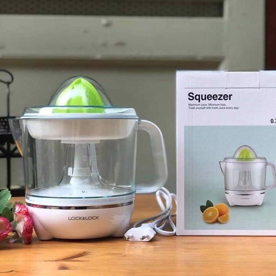 Nhỏ gọn, tiện dụng, dễ tháo ráp, dễ vệ sinh, làm việc vắt cam trở nên quá đơn giản nhanh gọn và mình siêng uống nước cam hơn hẳn.. Thích quá nên mua luôn thêm 1 cái tặng mẹ chồng 🥰