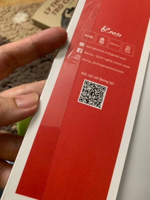 Tiki bọc sách rất keo kiệt nhé, mở sách là bìa bong ra, rất bực mình. Mua cả gói bookcare mà 2 lần giao hàng 5-6 quyển đều bọc như thế. Bủn xỉn ko đúng chỗ 👎🏻