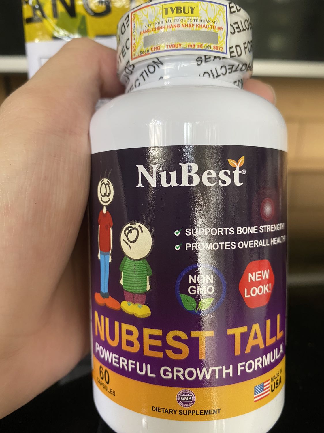 Con tôi ăn uống kém, mệt mỏi nhiều năm vì con chậm lớn dù cho con ăn nhiều đồ ăn dinh dưỡng. Thấy NuBest Tall giới thiệu có nhiều chất khá ổn, dạng canxi cũng là nano nên tin tưởng để con uống. Thần kì là con ăn ngon hẳn, khỏe hơn trước đây nhiều. Con tăng được 3cm sau cả năm không tăng được cm nào.