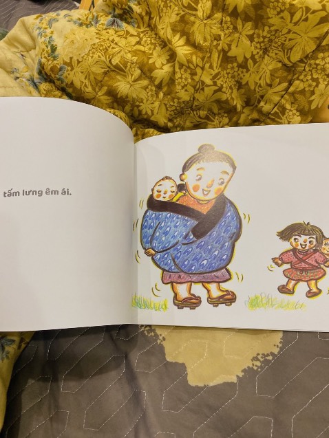 sách đơn giản nhưng k hiểu sao con mình thích thế luôn. nhưng hình vẽ đẹp chắc giống tâm lý bọn nhỏ