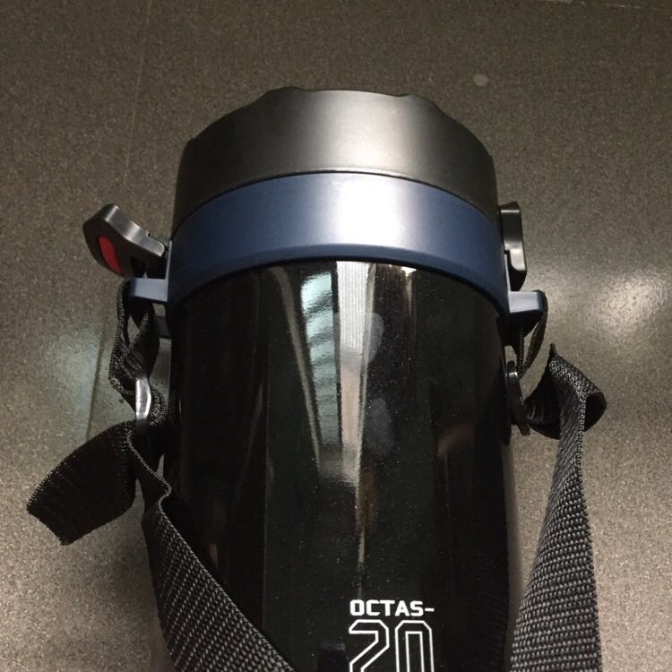 Sản phẩm nhìn có vẻ ổn, đủ 3 khay đựng cơm