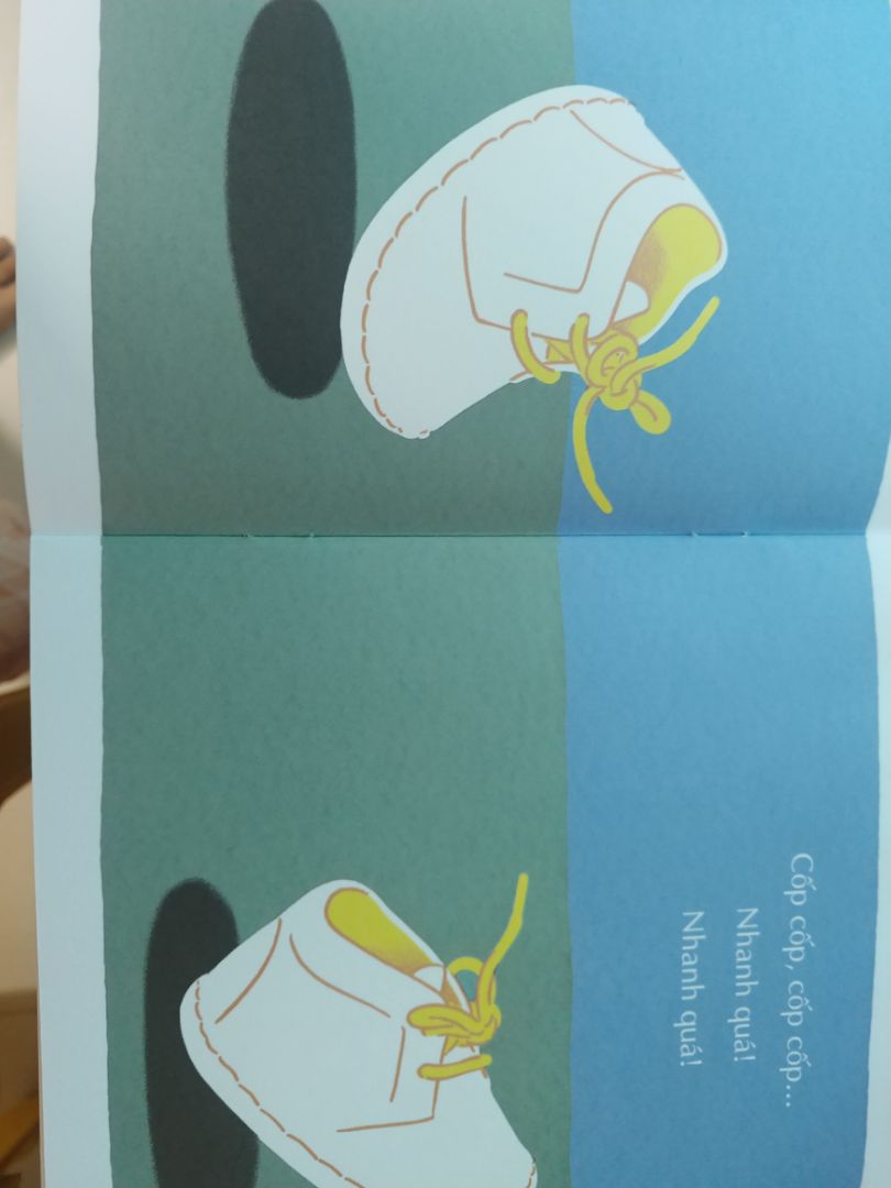 nội dung đơn giản, ít chữ, hình ảnh sinh động, phù hợp với trẻ dưới 1 tuổi