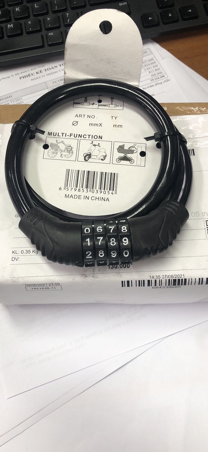 Sản phẩm không như quảng cáo bán hàng
1. Quảng cáo khoá 5 số nhưng nhận được 4 số
2. Quảng cáo dây dài nhưng gửi cho loại dây rất ngắn
Kết luận: shop bán hàng *** toét Sản phẩm không như quảng cáo bán hàng
1. Quảng cáo khoá 5 số nhưng nhận được 4 số
2. Quảng cáo dây dài nhưng gửi cho loại dây rất ngắn
Kết luận: shop bán hàng *** toét