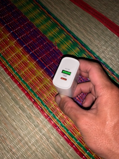 Sạc cùng lúc 2 pin dự phòng rất nhanh, sản phẩm tốt trong tầm giá, sạc hơi nóng nhẹ, chất lượng tốt, đóng gói ok.