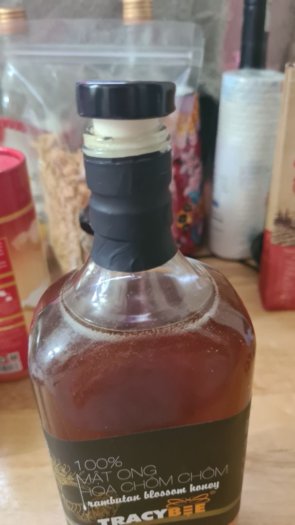 product is nice. but the packaging is terrible. the lid does not fit. such a shame when so much care has been taken. but the star rating is fair as the product can't be stored properly. London award or not, the packaging needs to work