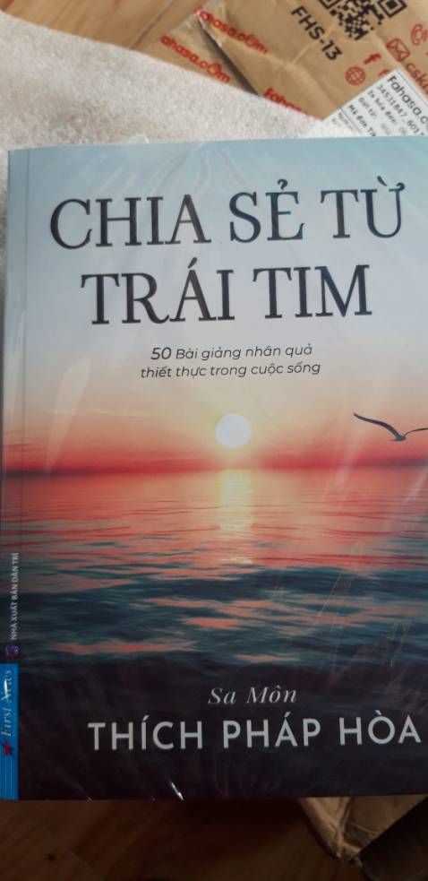 Sách đẹp, chữ rõ ràng dù không có màu, cám ơn shop!