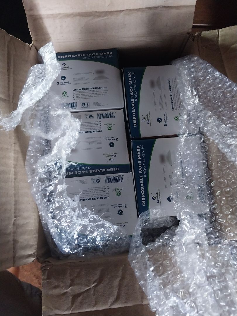 Giao hàng nhanh, hàng đẹp nhưng hơi mỏng, đơn vị vận chuyển nhanh, ship tận nhà. Hài lòng