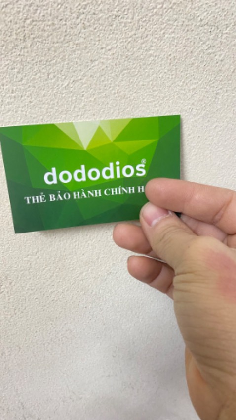 Mình nhận đc hàng r, sp y như quảng luôn ưng hết cả mình 
Tiki giao hàng thì siêu nhanh mới sáng htrc đặt hsau đã nhận đc hàng r. Đã v a ship còn nhiệt tình hỏi thăm cả sức khoẻ nhà mình chứ 🤣
Nhắn tin cho shop để hỏi về sp thì sp tư vấn quá nhiệt tình, nên mua nha cả nhà 🥳