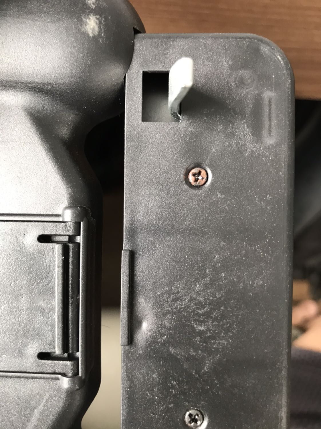 Sản phẩm không khác gì đồ cũ. Trầy xước, ốc rỉ sét.

Rất tệ