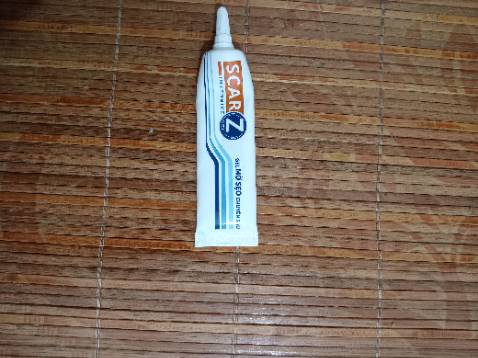 Kem dùng có hiệu quả nhé mọi người, mình bị sẹo sau khi laze mụn thịt và nốt ruồi.mình dùng 1 tuýp mà có cải thiện rõ rệt.(tiếc là mình dùng hơi muộn) nếu dùng sớm ngay sau khi sẹo khô cồi thì sẽ rất có hiệu quả.