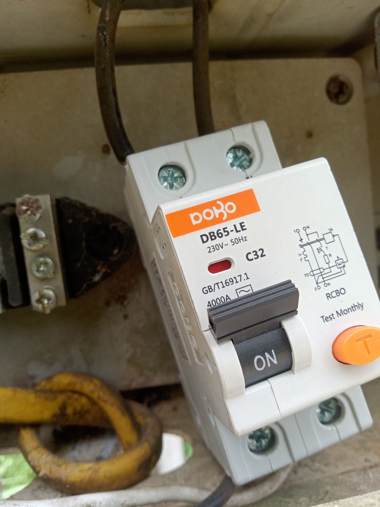 Hàng không như quảng cáo thử chập điện nhưng không ngắt điện Hàng không như quảng cáo thử chập điện nhưng không ngắt điện