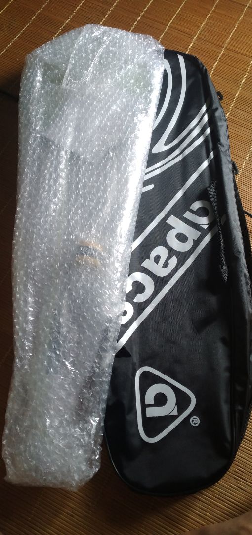 giao hàng nhanh, đóng gói kỹ càng, cẩn thận, vợt nhẹ, mọi thứ nói chung ok..!