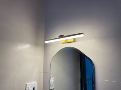 Đèn soi tranh - Đèn rọi gương DIFIT kiểu dáng sang trọng, tinh tế - 3 chế độ ánh sáng = đẹp, dễ lắp, giá hơi cao !