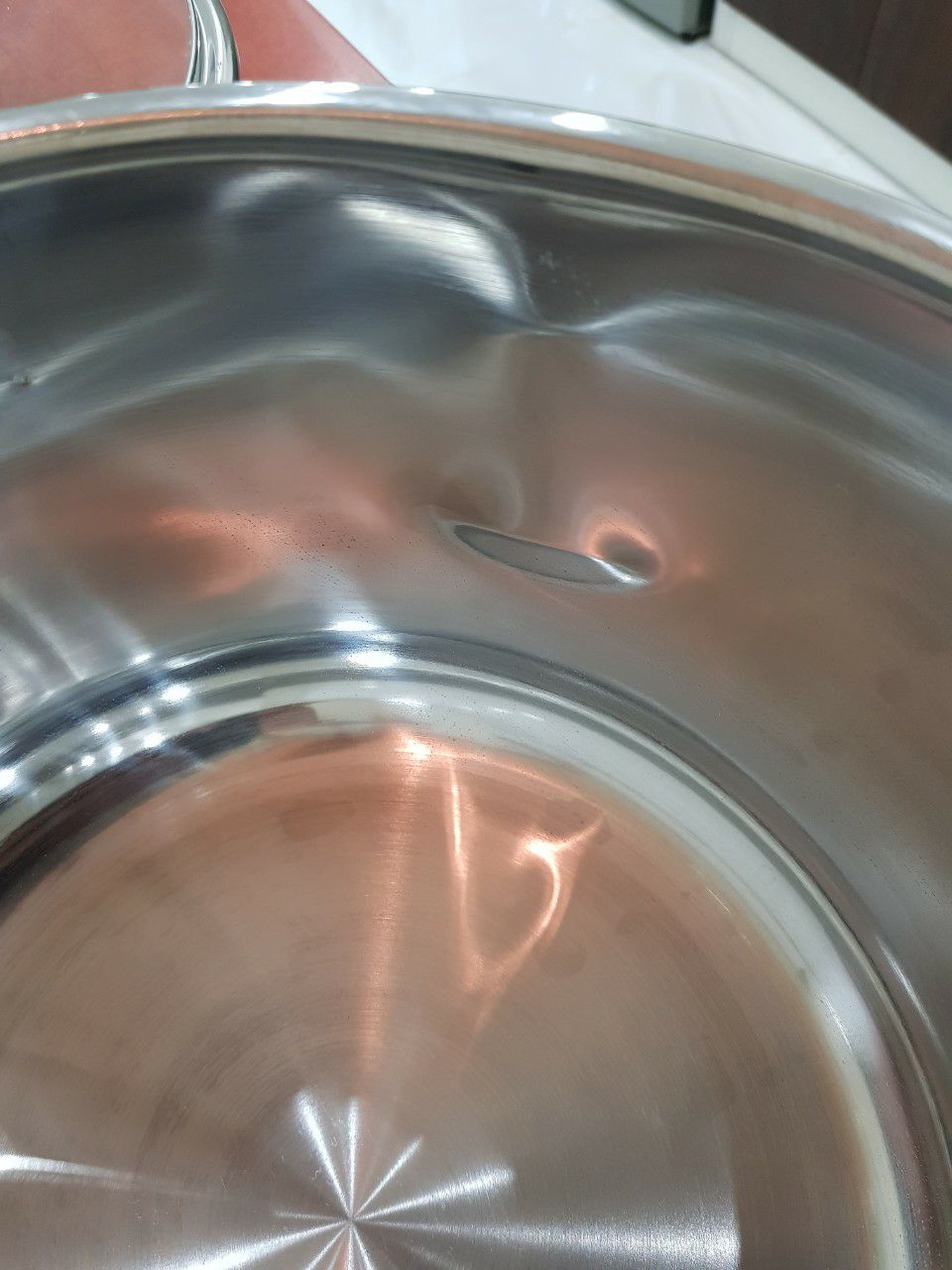 Bộ mình nhận đc bị móp méo. Đề nghị Tiki đổi hàng giúp mình