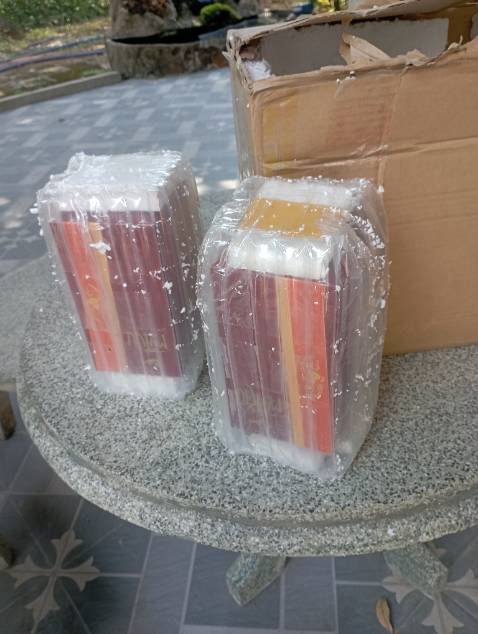 Đóng gói rất kỹ lưỡng, giao hàng nhanh. Rượu thì chưa uống nên chưa đưa ra nhận xét.