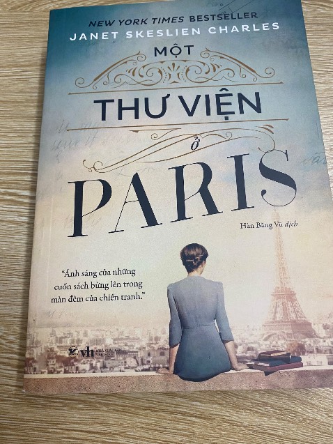 Tiki còn mỗi 1 quyển, mình cứ lo sách bị cũ như mọi khi, may mà lần mua hàng này sách khá mới.