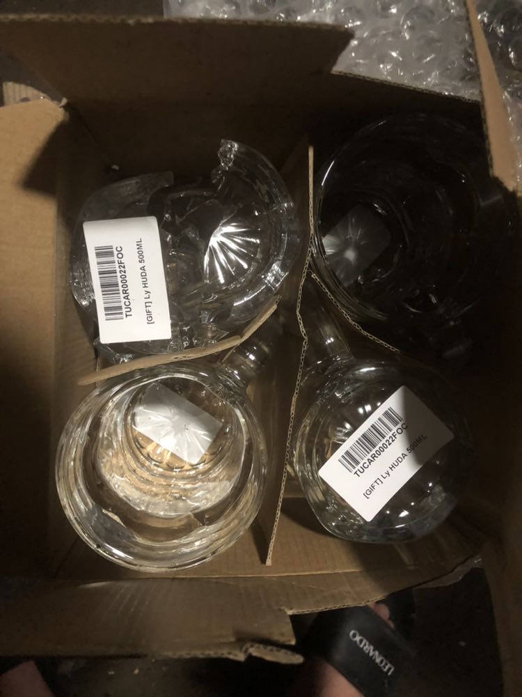 Ship chậm hàng đổ vở. Tiền mất tật mang