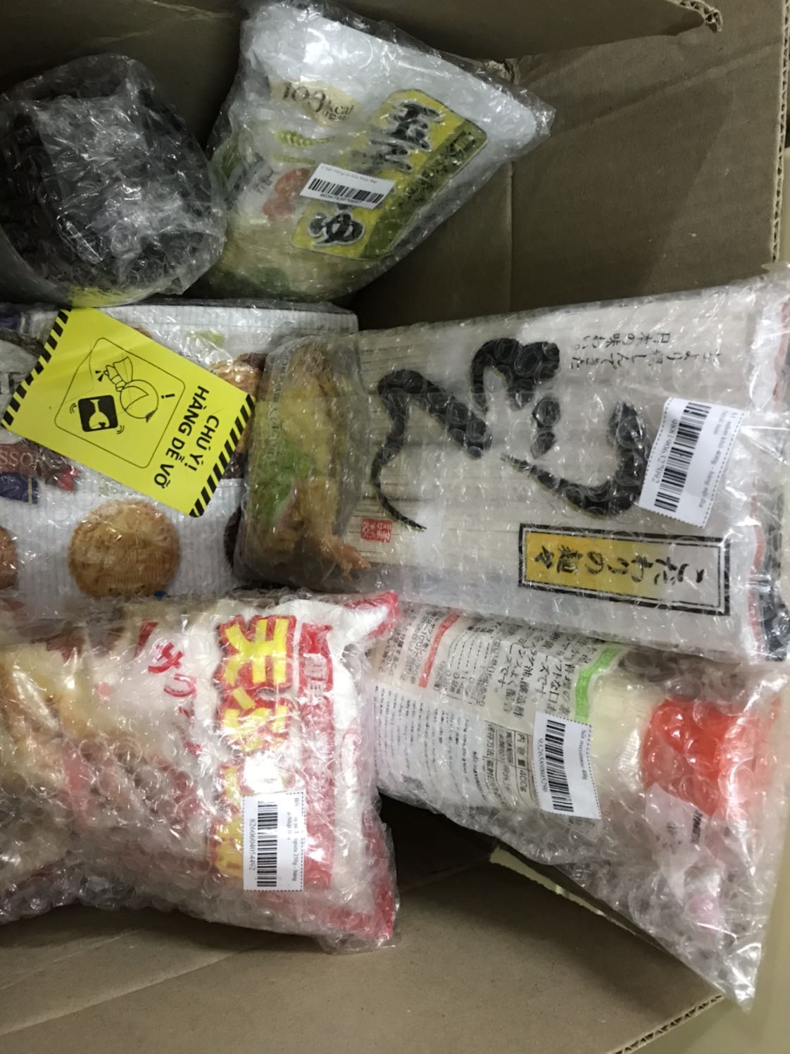 Shop gói hàng rất cẩn thận, giá phải chăng