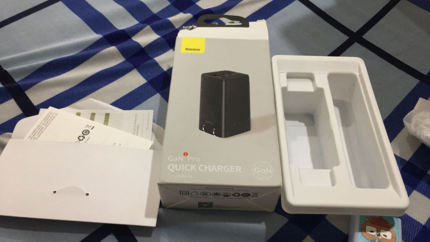 Nhỏ gọn đủ nhu cầu, độ bền cần thời gian