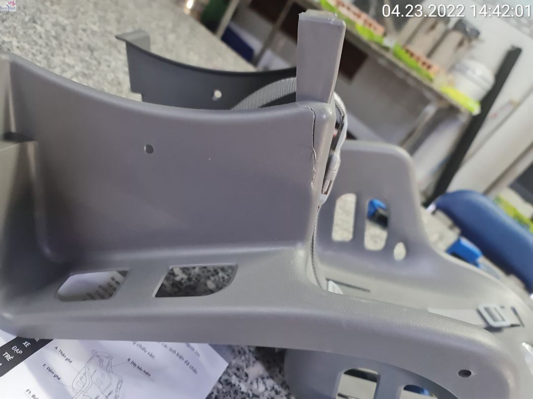 Hàng giao bị nứt (vỡ), đề nghị Tiki (NCC) đổi lạii