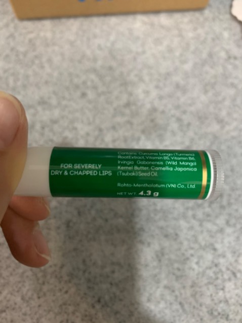 Nhìn thấy ok, mới dùng 1 lần, thấy mềm môi