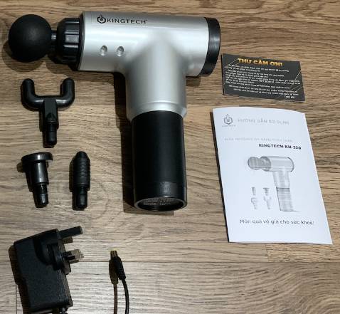 Dịch vụ Tiki Giao hàng nhanh, thân thiện. Nhà mình có việc, Anh ship chờ dưới cổng 10p vẫn rất lịch sự
Về sản phẩm: Giá cả tương đối dễ tiếp cận, Máy có nhiều chế độ và nhiều mức độ rung.
Thân máy gọn nhẹ, cầm khá vừa tay, không bị mỏi
Màu sắc đẹp, dễ sử dụng, thay đầu massage dễ
Tóm lại trải nghiệm mua hàng lần này rất luôn. Vote 5 sao cho Shop.