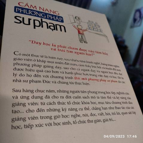 Cảm nhận chung là sách in đẹp, in màu.
Nội dung trình bày cơ bản theo các chủ đề. Như đề dẫn của cuốn sách, nội dung không đi sâu về hàn lâm mà sẽ chỉ ra các phương cách thuận tiện cho giảng viên có thể áp dụng. Tất nhiên là cuốn sách rất hữu ích cho các giái viên/giảng viên.