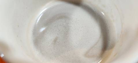 Sữa lại bị tình trạng nổi hạt không tan