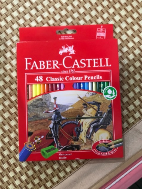 Giao rất nhanh, mới đặt chiều hôm qua mà sáng nay đã nhận đc. Màu đẹp nên mua