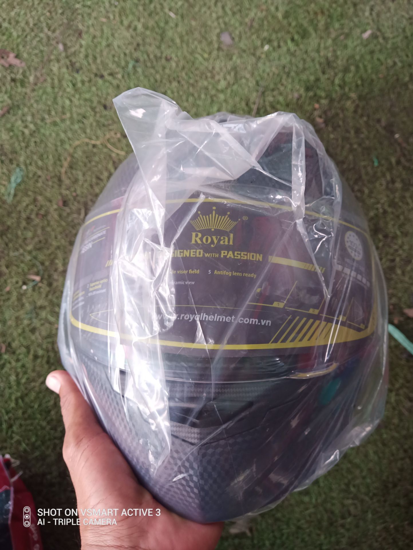 Giao hàng nhanh hơn dự kiến, nón chắc chắn, tầm giá này thì quá tốt rồi, đóng gói kĩ càng, có đầy đủ tem phiếu bảo hành, sẽ ủng hộ shop thêm.