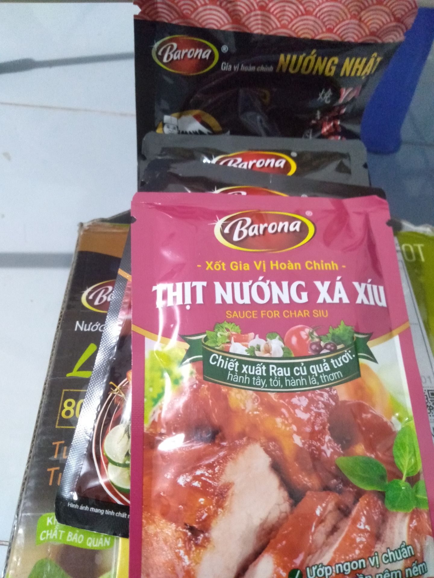 hang chat luong đung cua barona