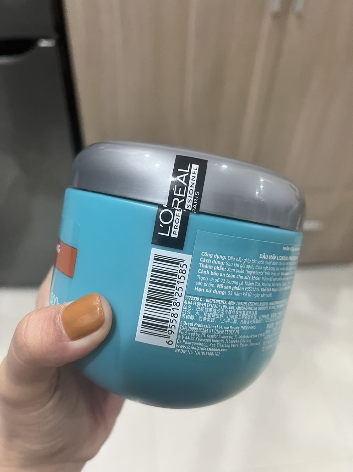 Mình nhận hàng đã thấy tem bị cắt, chẳng rõ thế nào Mình nhận hàng đã thấy tem bị cắt, chẳng rõ thế nào