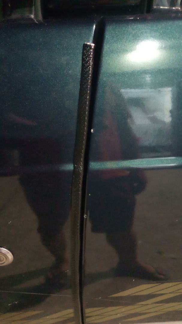 ko như quảng cáo, mua về lắp khe hỏ vẫn như không có.