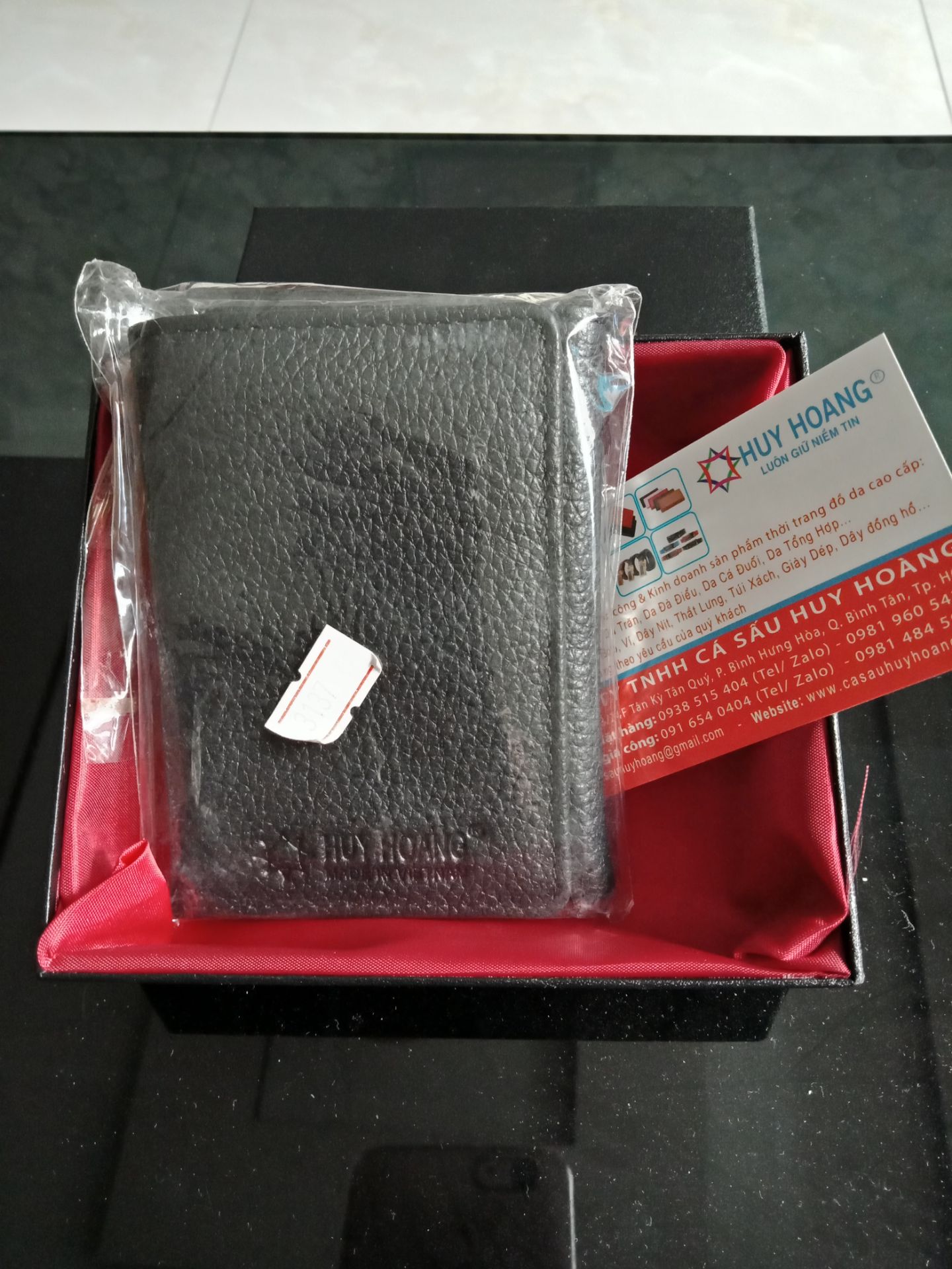 Sản phẩm đẹp nhỏ gọn... có hộp nhìn rất sang trọng thích hợp làm quà