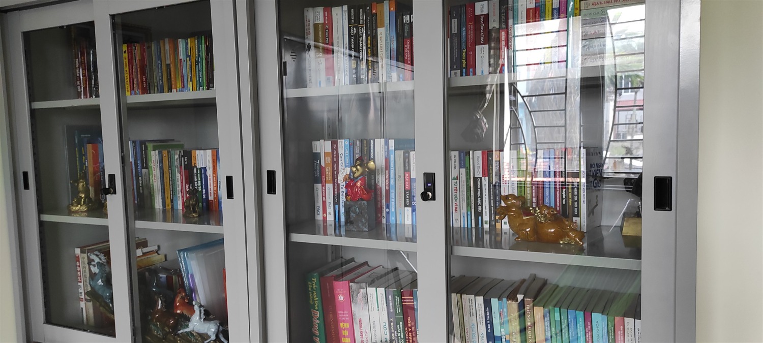 Do bận công việc nên vẫn chưa đọc , hy vọng sẽ là 1 cuốn sách hay . 
Tiki cần chú ý đến khâu đóng gói cần thận hơn. Mặc định 5*.