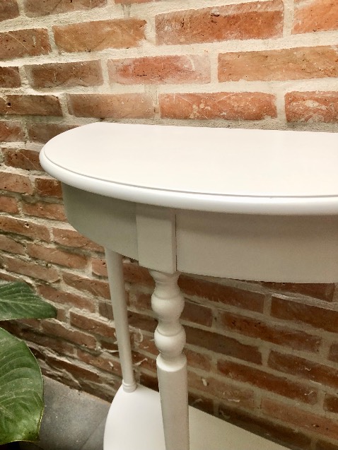 Mua được chiếc bàn rất ưng ý. Shop giao hàng nhanh, đóng gói rất kỹ, sẽ ủng hộ lần sau