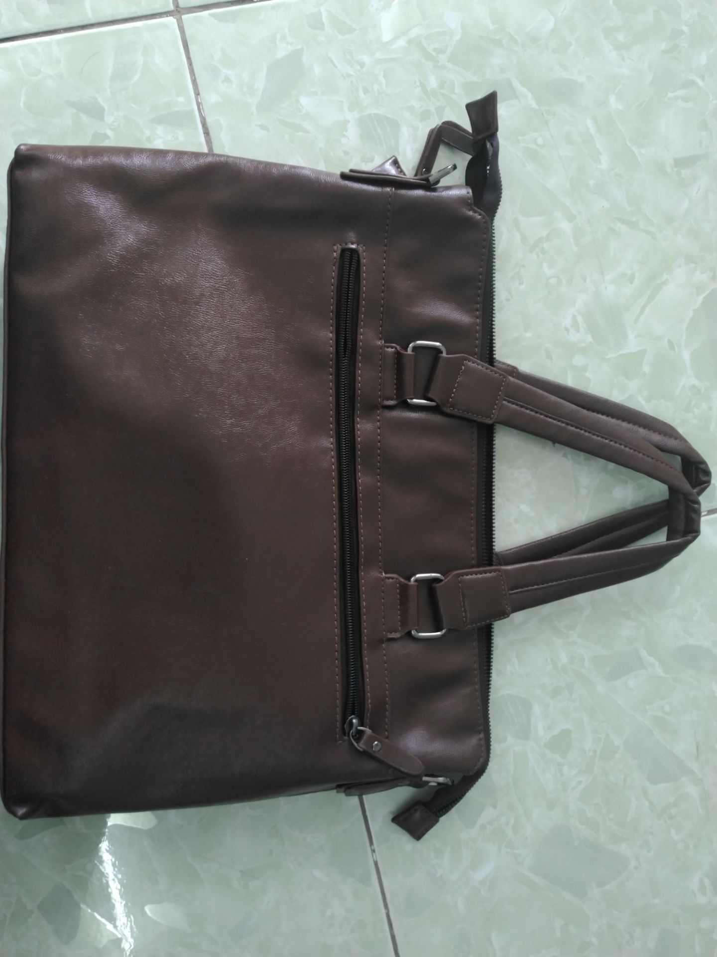 shop giao nhầm sản phẩm, giá thành rẻ hơn, mẫu mã mình không thích. Shop vui lòng đổi lại.