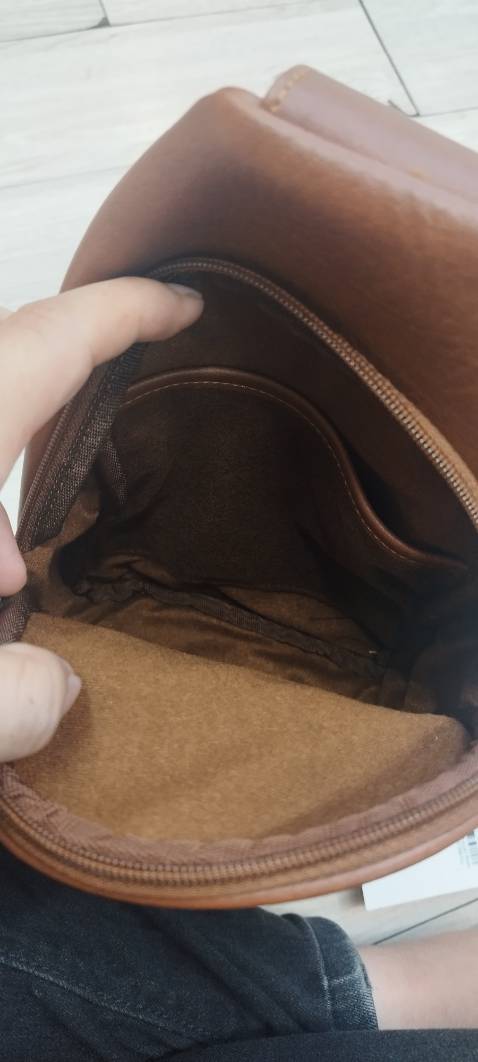 Túi quá đẹp luôn ạ , da mền , bên trong khá rộng  .. cảm ơn shop nhìu ạ