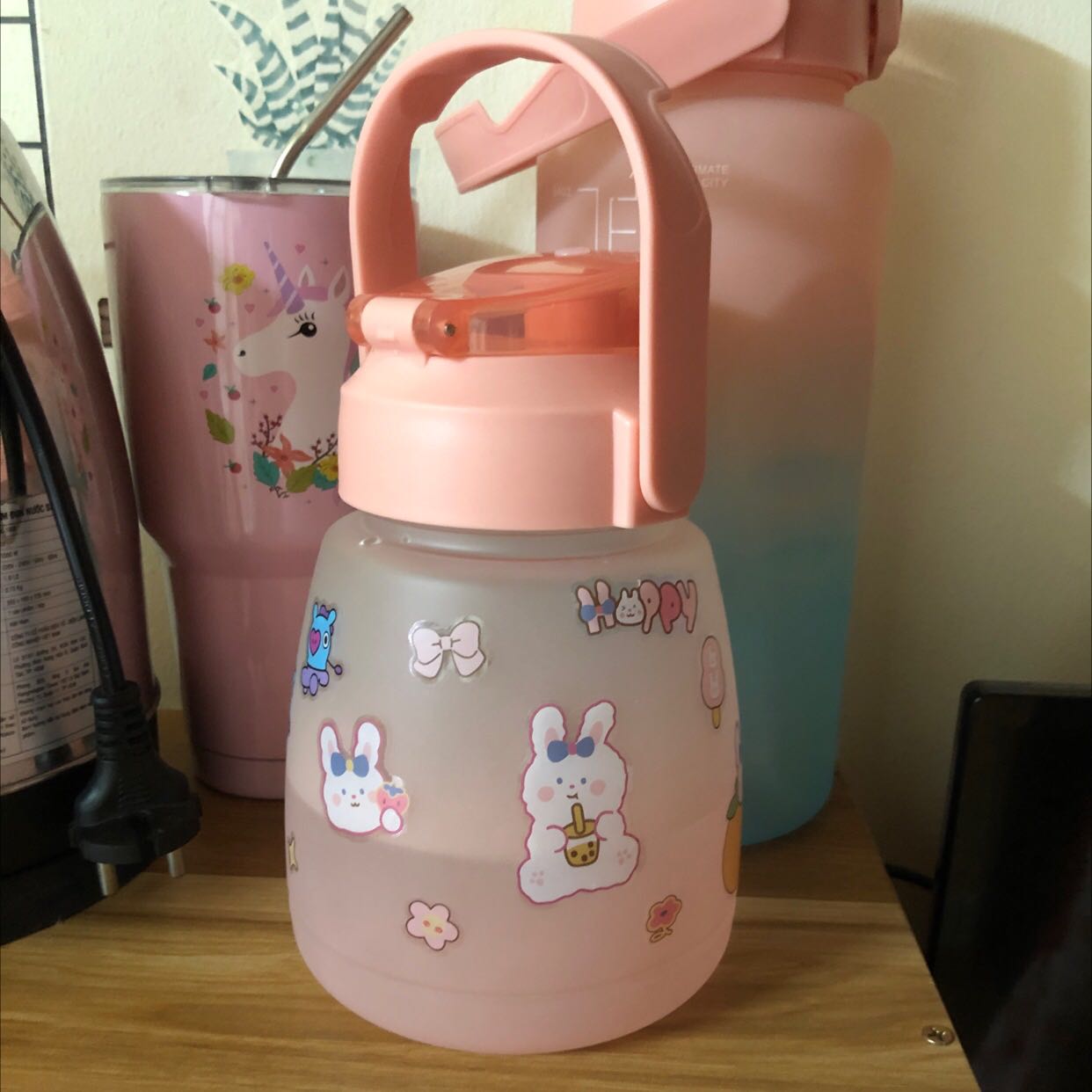 Bình đẹp, giao cực nhanh, con mình rất thích