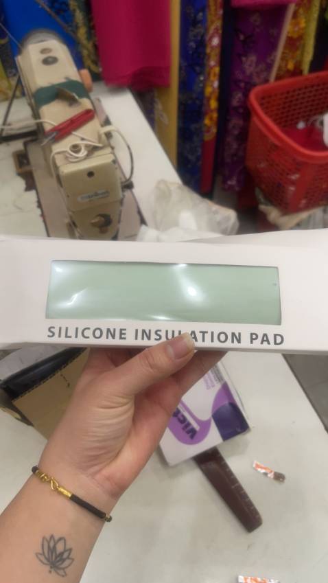 Thảm chuẩn silicone, cán chắc chắn, đẹp, lăn dễ. Nên mua mn nhé Thảm chuẩn silicone, cán chắc chắn, đẹp, lăn dễ. Nên mua mn nhé