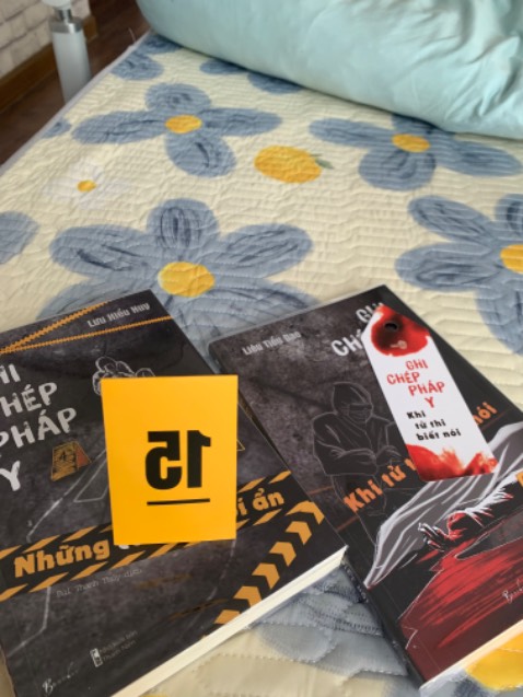 Chưa đọc ndung nên chưa review được nhưng cảm giác cuốn này hơi mắc, Tiki giao nhanh. Chất lượng giấy khá ổn