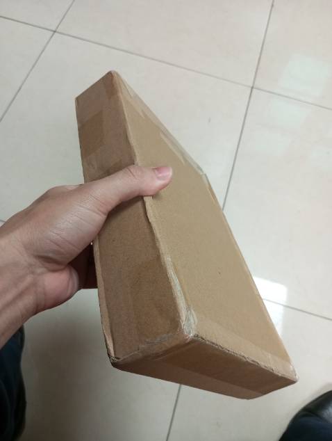 Giao hàng nhanh, đóng gói rất kỹ càng, giá cả ưu đãi. Sách còn mới nguyên, rất háo hức được đọc. Thấy có tặng kèm Bookmark Tiki mà không thấy đâu😆.