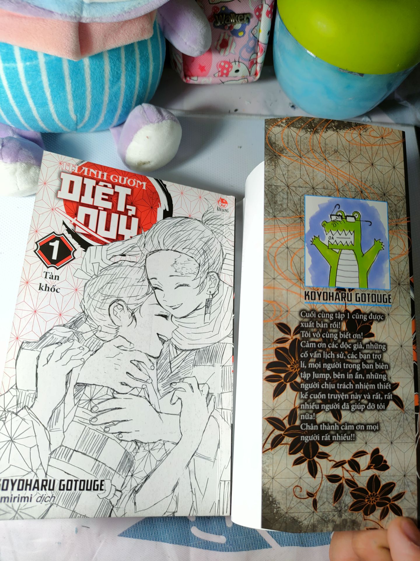 Truyện siêu hay! Mik đọc lâu rồi mới đánh giá_ Mik thấy đa phần mọi người bt truyện qua anime    ( mik cũng vậy :)))))) ) Nét siêu đẹp luôn, mua về để đọc hay làm mẫu vẽ cũng Okela. Với 1 con wibu ngày đi học, đêm cày anime như mik thì đọc truyện cũng dzui dễ sợ. Ko liên quan nhưng mik chúc các bạn thi tốt ?. Cảm ơn vì đã đọc :-)