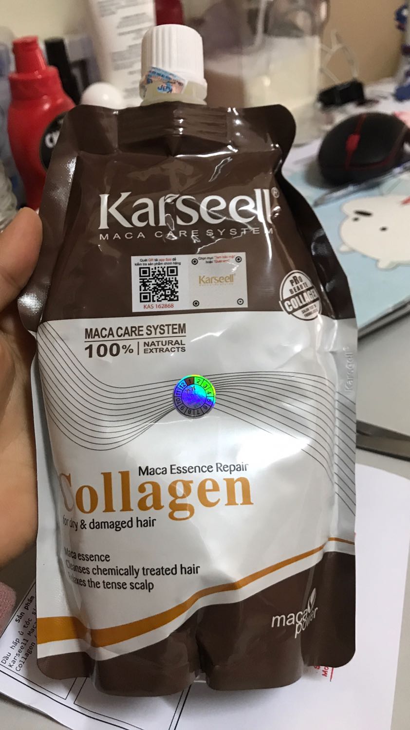 Cảm nhận ban đầu là mình thấy em này khá thơm, chất kem vàng đặc, tem mác đầy đủ. Mua hàng trên Tiki cứ yên tâm là chính hãng. Mình đã nhanh chóng sử dụng luôn em này để viết cảm nhận. Gội xong thì tóc rất thơm giống ngoài salon , có chút mềm và mượt. Mình sẽ sử dụng lâu dài và sẽ review tác dụng sâu hơn của em ý khi sử dụng thời gian dài hơn