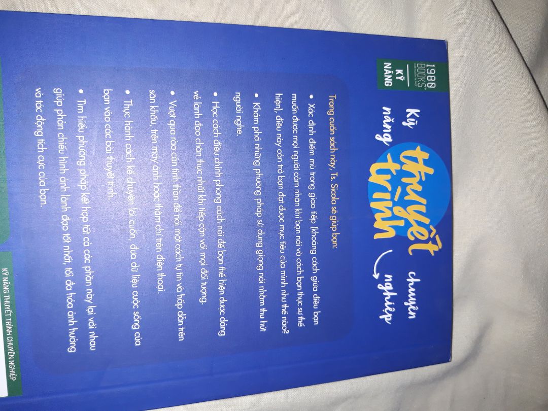 sách dày đẹp và dễ thương. nếu ai cảm thấy mình bị thiếu kỹ năng thì nên tham khảo