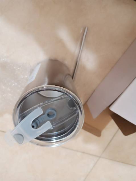 Bình dày dặn, đẹp, sáng bóng. Thiết kế rất tiện dụng. Mình rất thích cái bình này vì rất hay uống coffee.