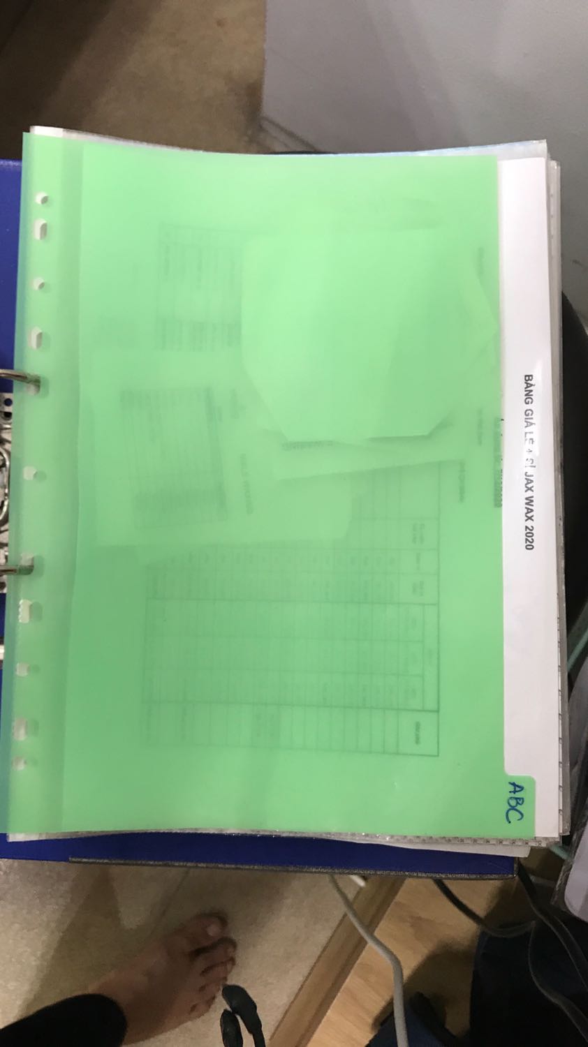 Cỡ nhỏ hơn khổ A4, gần như không hỗ trợ gì trong việc phân loại tài liệu cho dễ tìm cả.