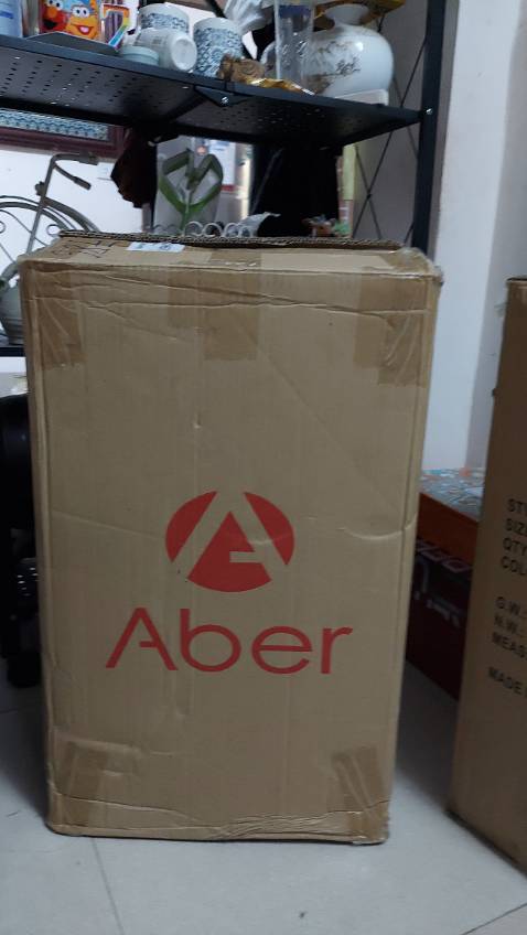 Dáng vali gọn, trọng lượng nhẹ, thiết kế thanh thoát. Shop giao hàng nhanh. Giao hàng tiki chu đáo 10đ.