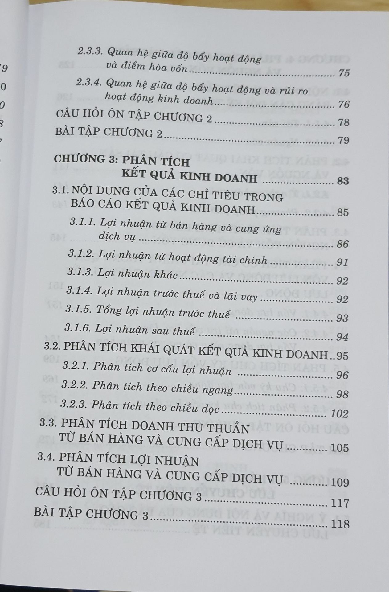 Nội dung bài giảng dễ hiểu, tuy nhiên Câu hỏi và Bài tập ở cuối mỗi chương lại không có đáp án để đối chiếu. Thật khó cho các độc giả nếu muốn tự học.