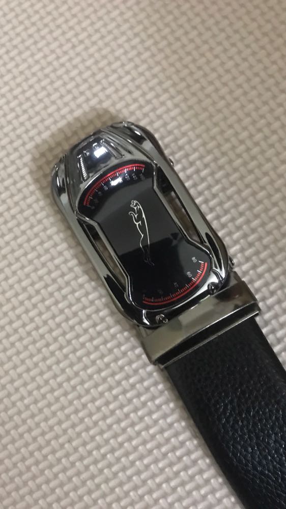 Thắt lưng sáng sang. Da cũng ok. Nói chung với tầm giá này thì sản phẩm quá chất ủng hộ shop